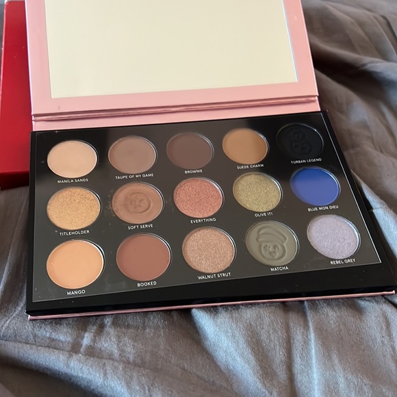 New Patrick Starr Visionary One Size Eyeshadow Palette - Picture 2 of 4